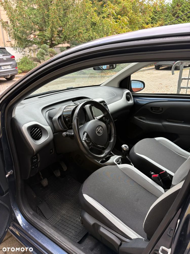 Toyota Aygo x-play - 10