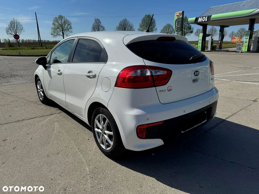 Kia Rio 1.2 Dream Team Edition - 8