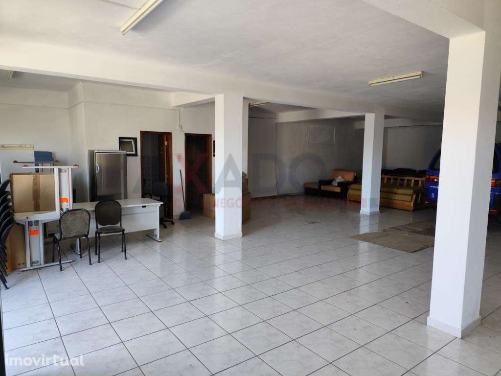 Excelente Armazém /Espaço comercial em Seia - Grande imagem: 4/7