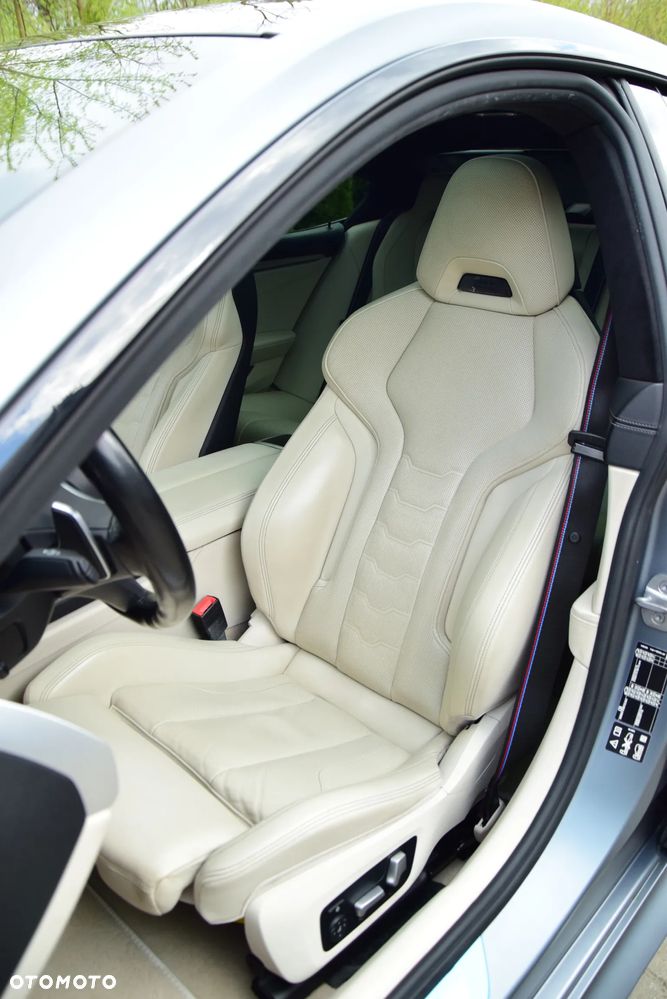 BMW Seria 8 - 22