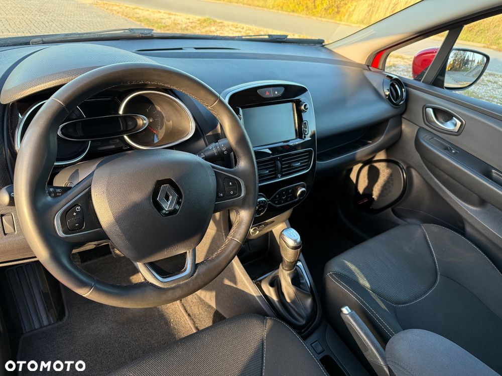 Renault Clio - 10