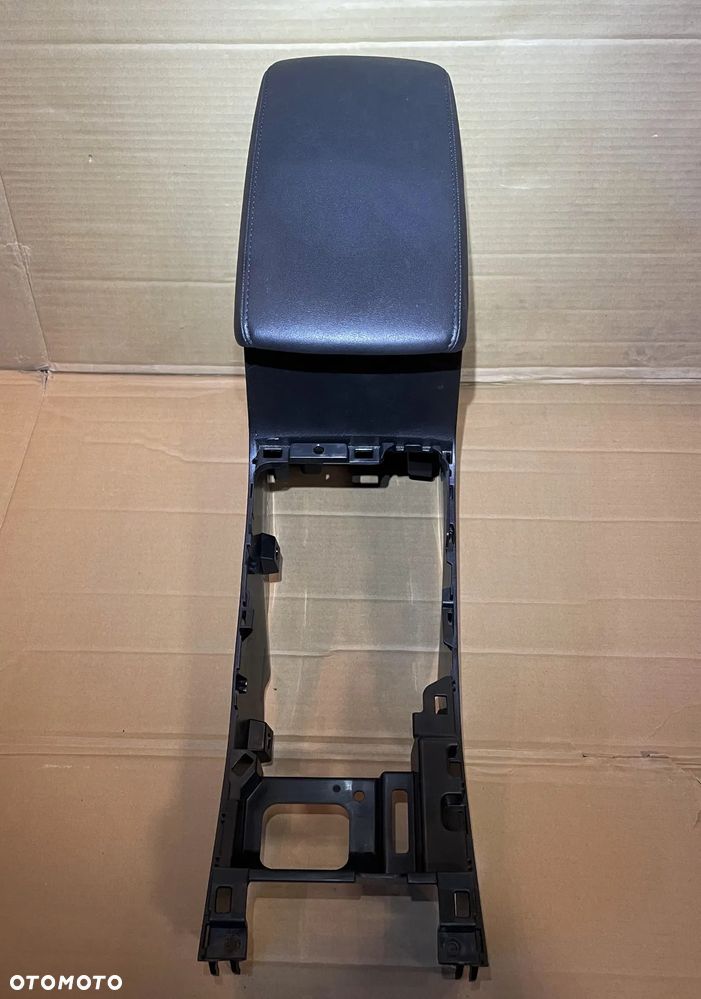 Podłokietnik skórzany schowek tunel środkowy Suzuki SX4 S-Cross 2022 OE - 3