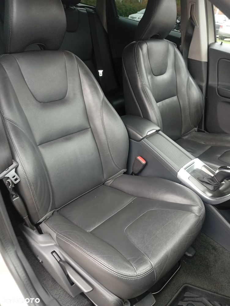 Volvo XC 60 D4 Drive-E Summum - 24