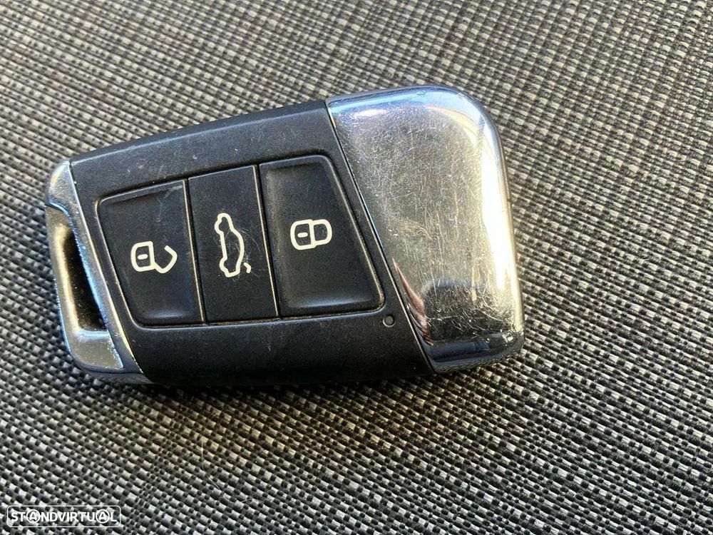 VW Passat 1.6 TDI Business DSG - 16