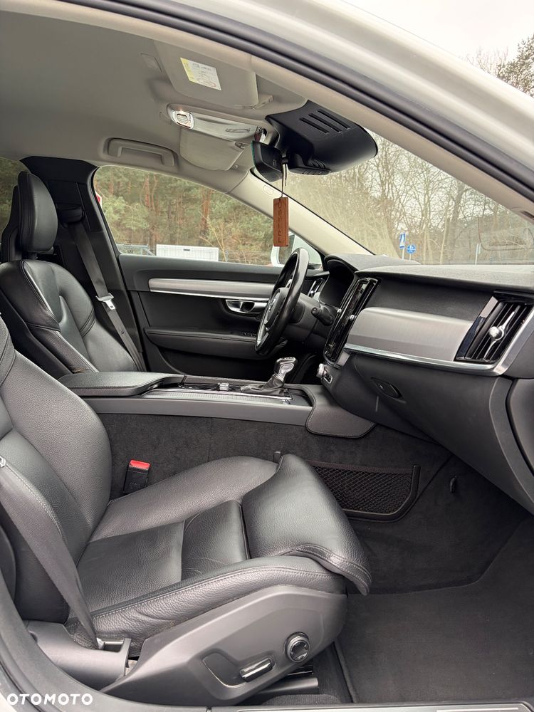 Volvo V90 D4 SCR Momentum Pro - 13
