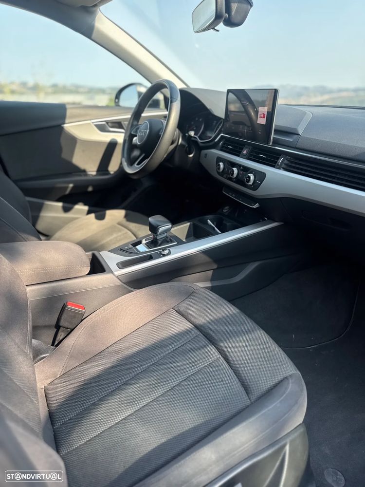 Audi A4 Avant 30 TDI S tronic - 16