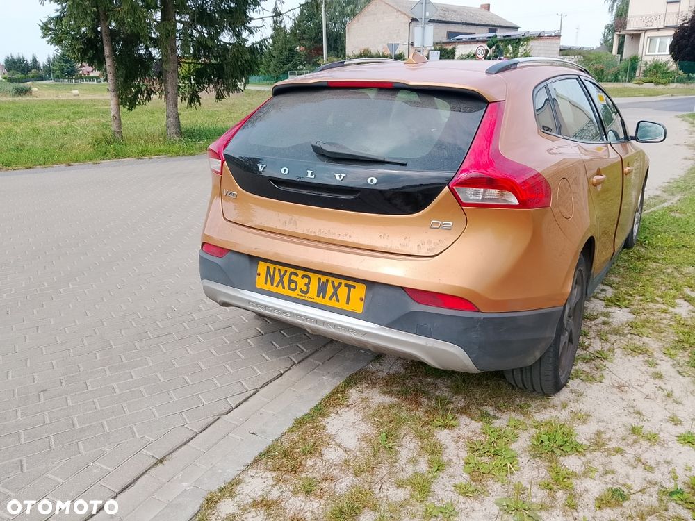 Volvo V40 Cross Country - 5