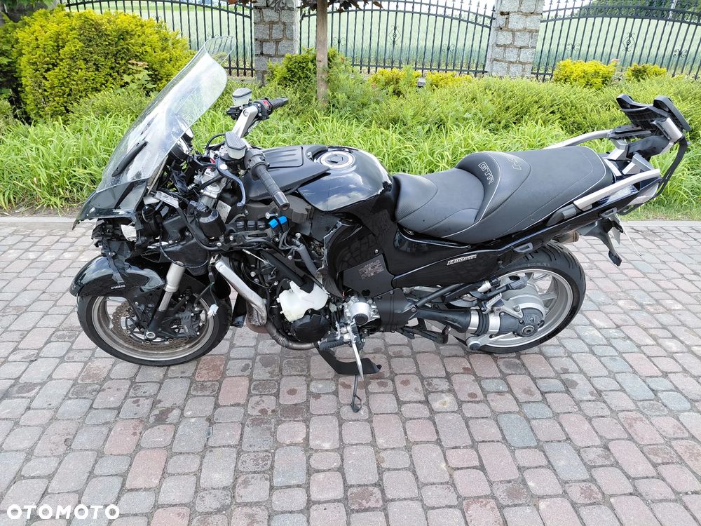 Kawasaki GTR - 2