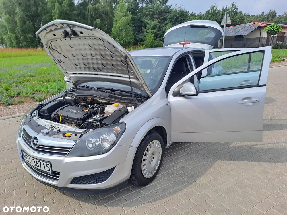 Opel Astra 1.6 Enjoy EU6 - 20