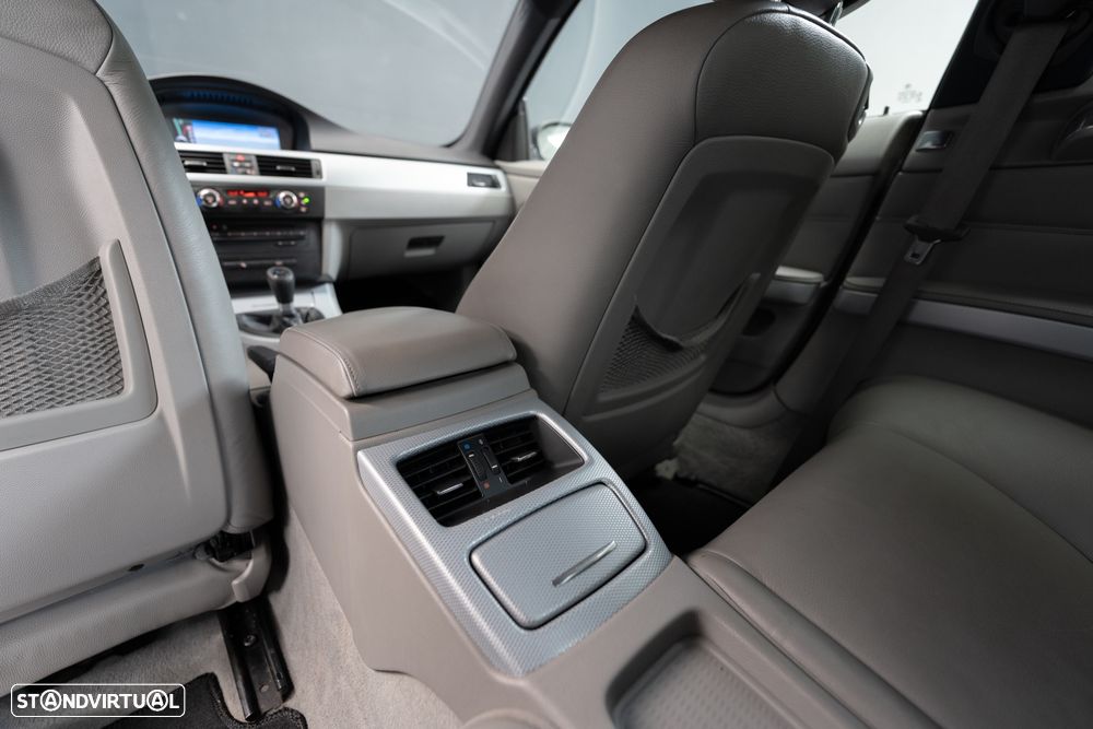 BMW 320 d Coupe - 23