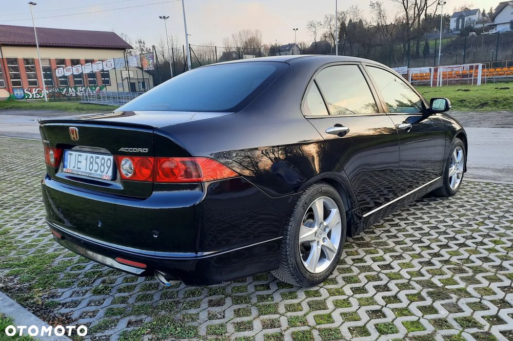 Honda Accord 2.0 Executive - 14