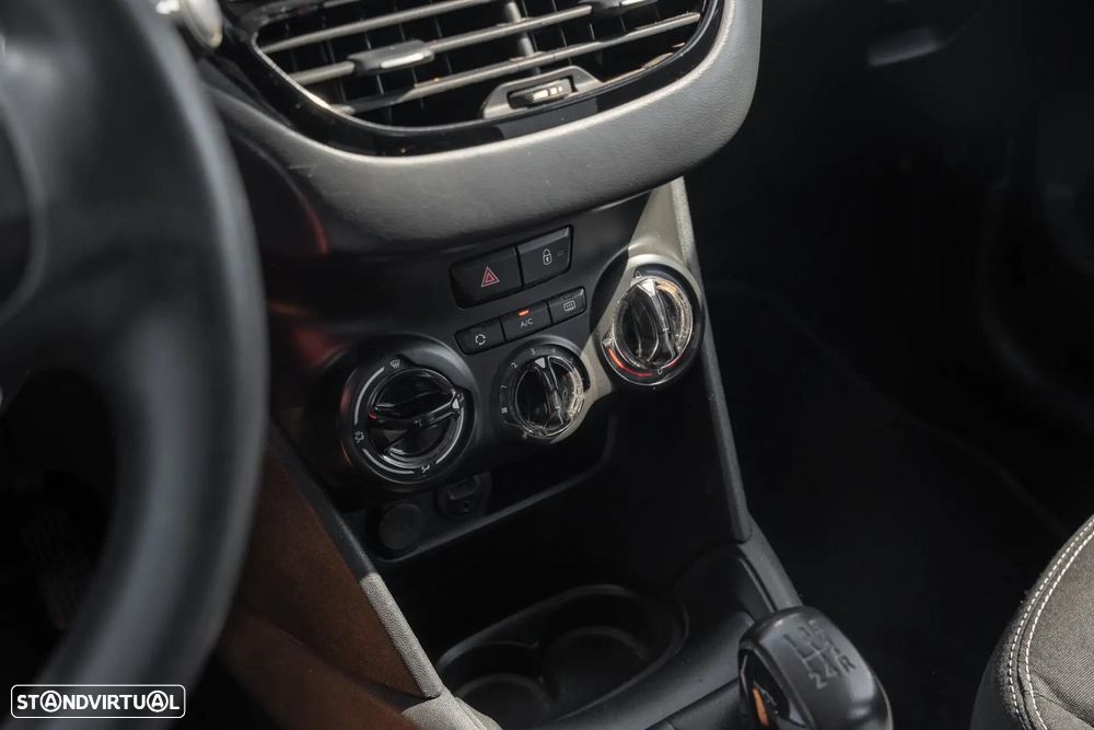 Peugeot 208 1.2 PureTech Signature - 13