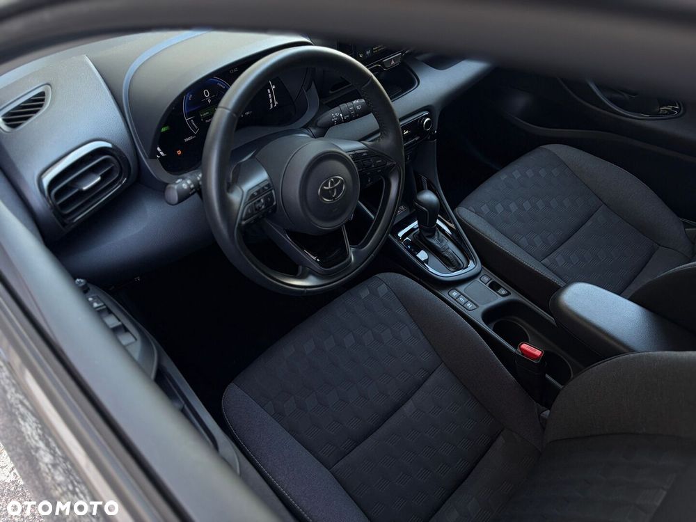 Toyota Yaris Hybrid 1.5 Style - 23
