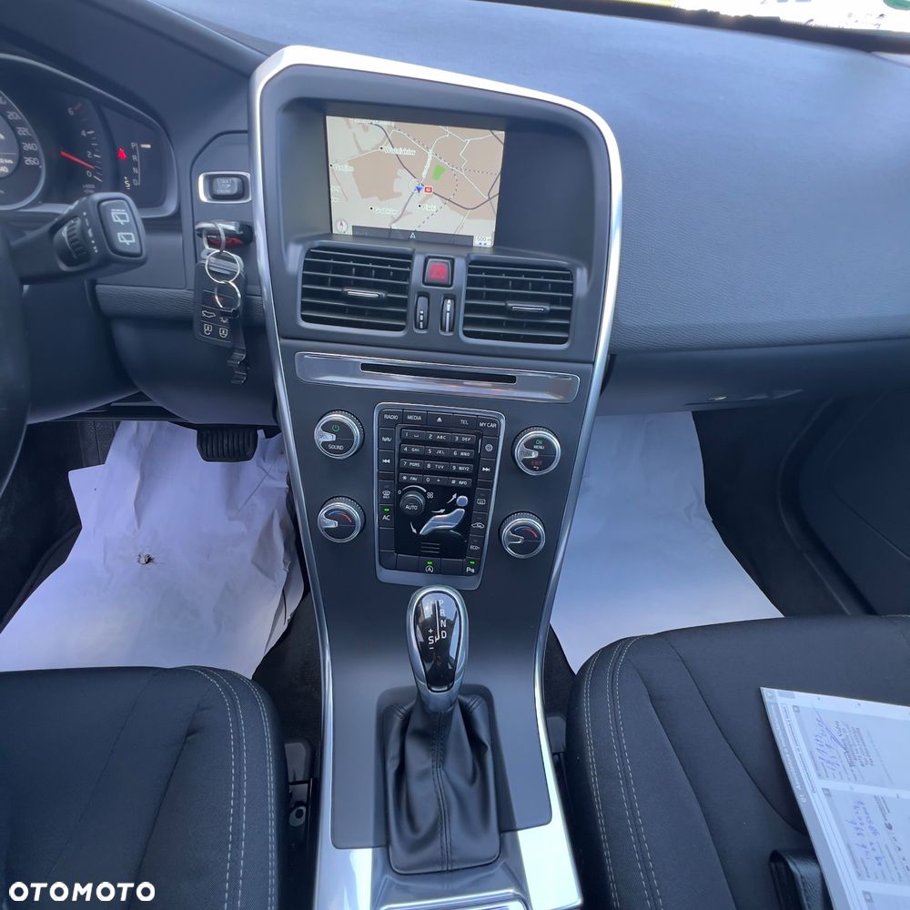 Volvo XC 60 D4 Geartronic Kinetic - 19