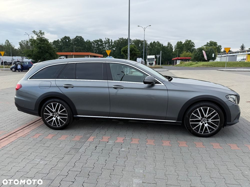 Mercedes-Benz Klasa E 220 d 4-Matic All-Terrain - 4