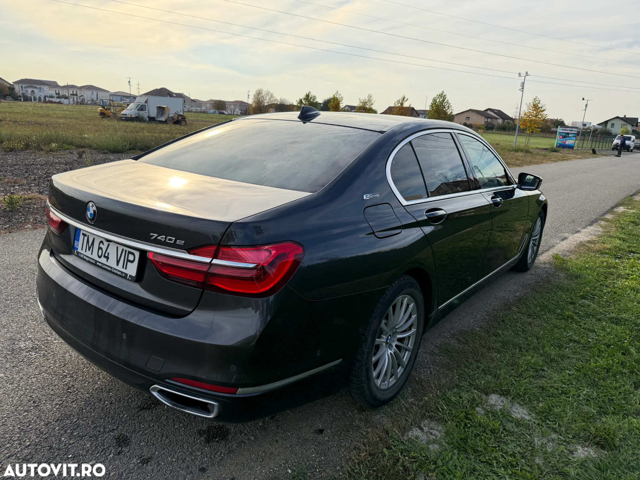 BMW Seria 7 740e iPerformance - 23