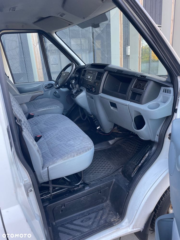 Ford Transit - 19