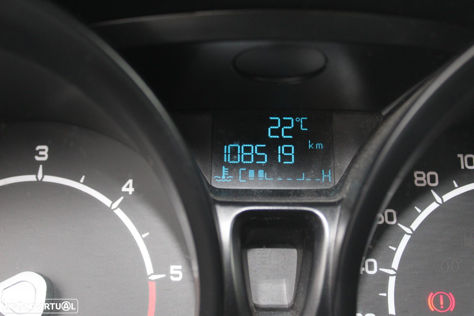 Ford EcoSport 1.5 TDCi Titanium - 24