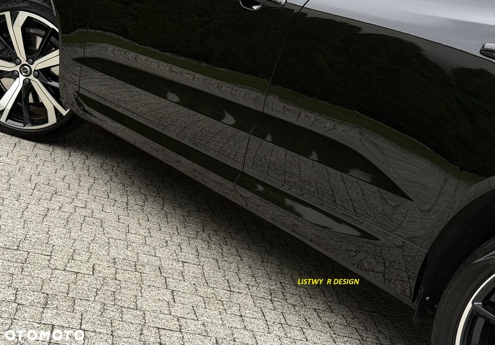 Volvo XC 60 B4 D AWD Plus Dark - 38