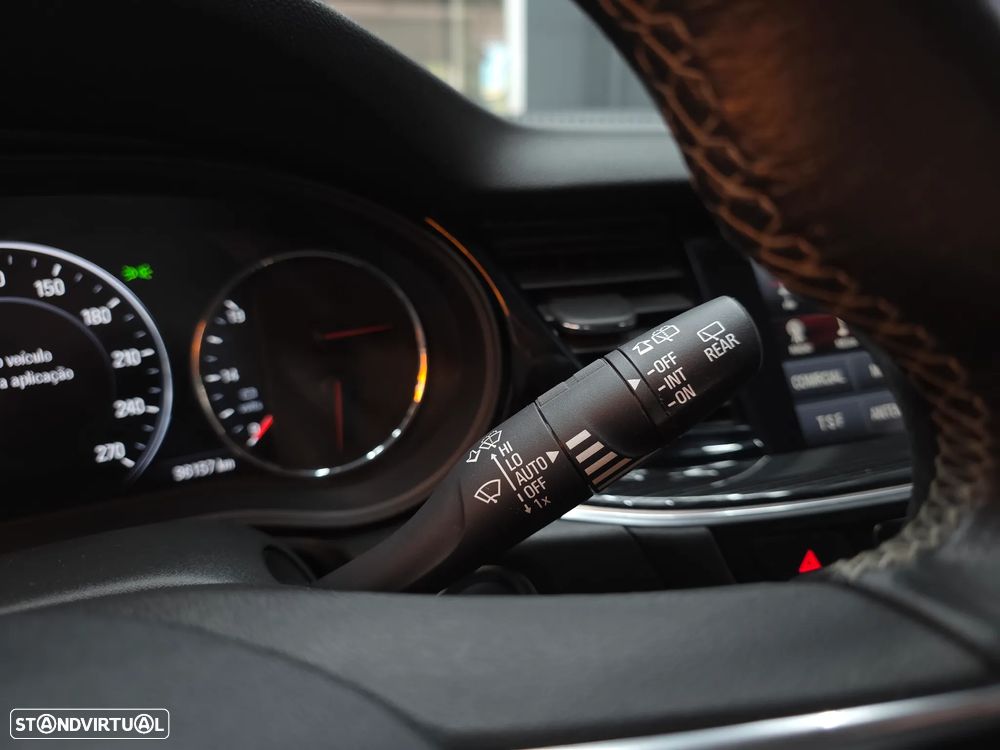 Opel Insignia Sports Tourer 1.6 CDTi Cosmo S/S J17 - 23