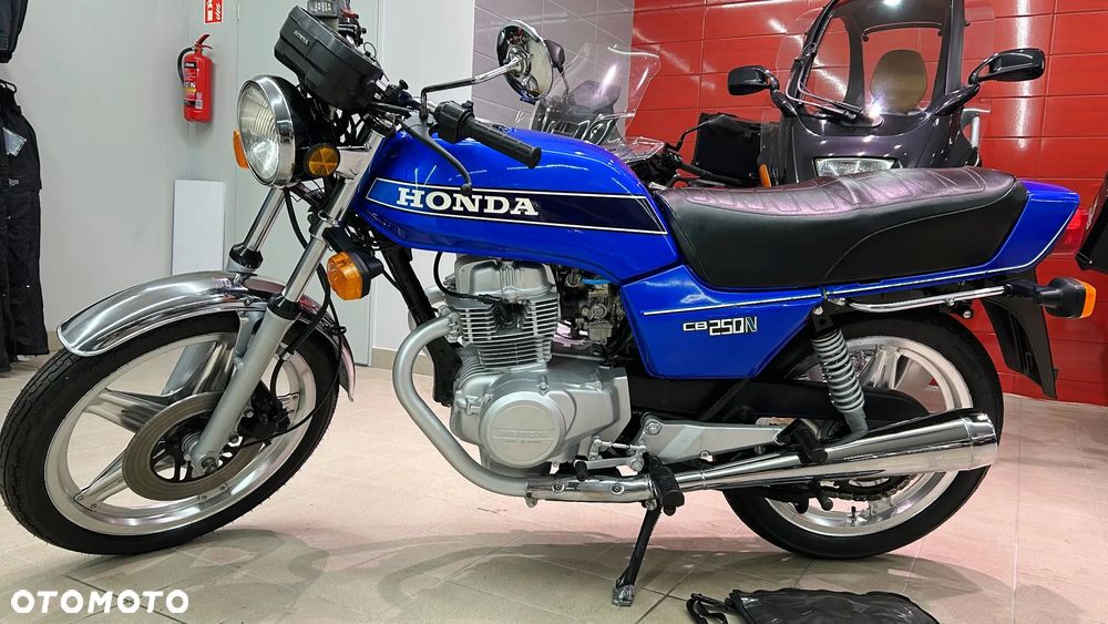 Honda CB - 15
