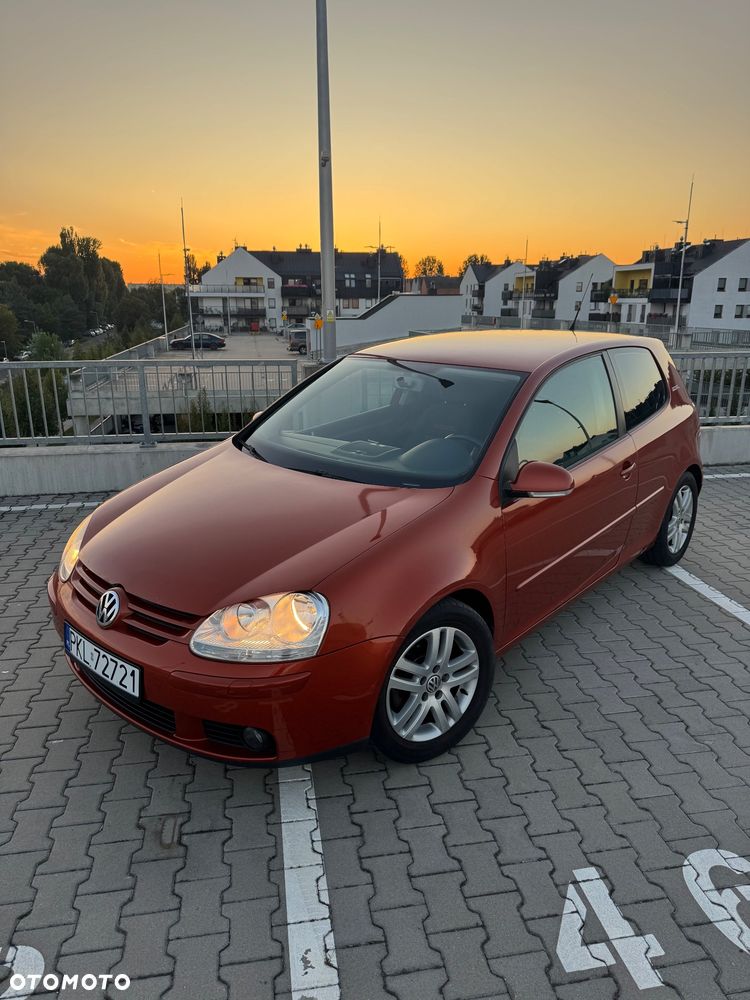 Volkswagen Golf - 1