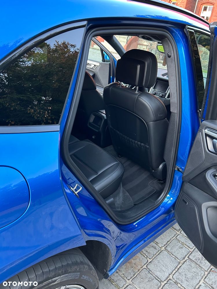 Porsche Macan Turbo - 17