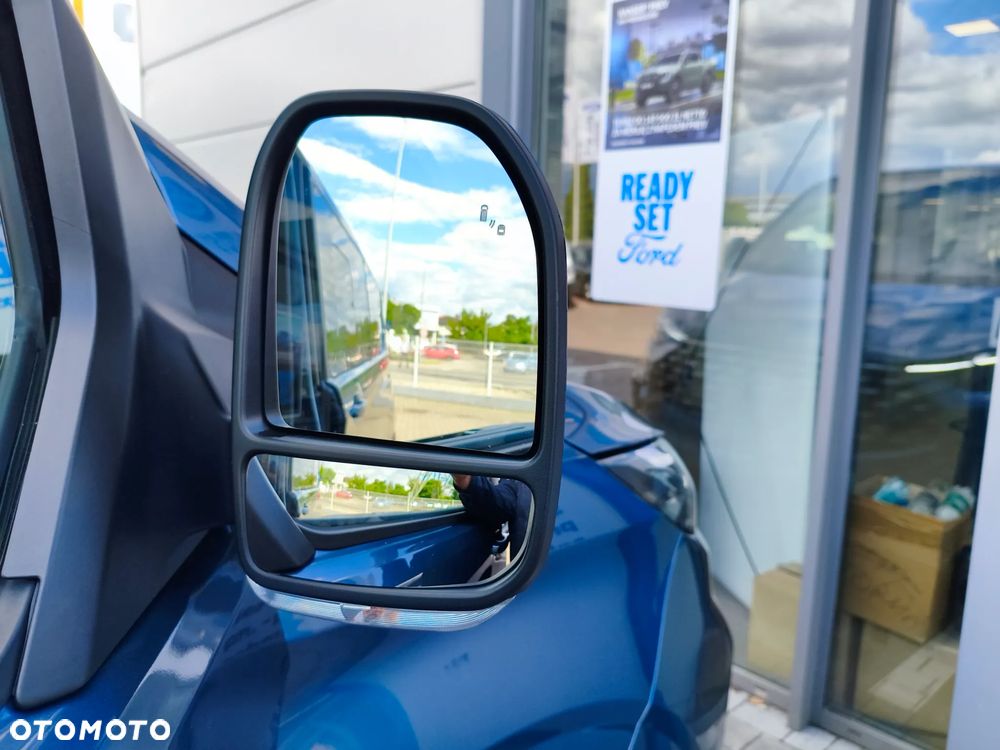 Ford Tourneo Custom 2.0 EcoBlue 320 L2 Titanium - 31
