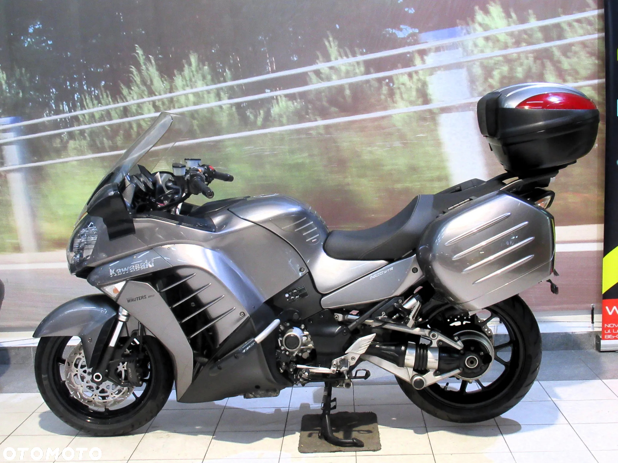 Kawasaki GTR - 7