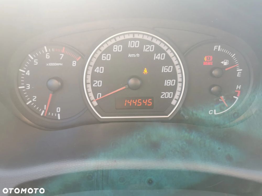 Suzuki Swift - 22