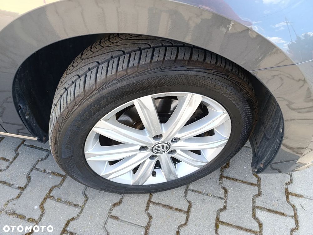 Volkswagen Touran 2.0 TDI BMT Comfortline DSG - 16