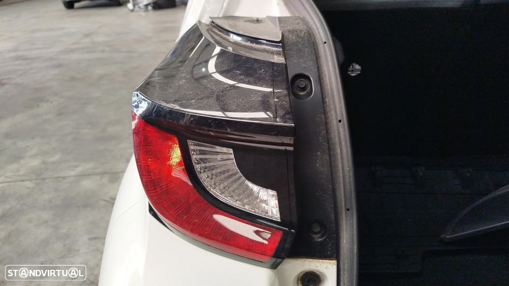 Farolim esquerdo TOYOTA Yaris (_P21_, _PA1_, _PH1_) - 1