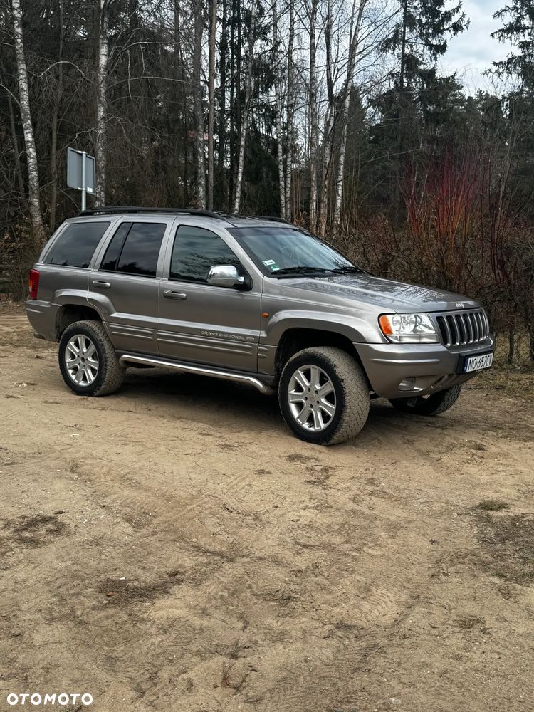Jeep Grand Cherokee - 1
