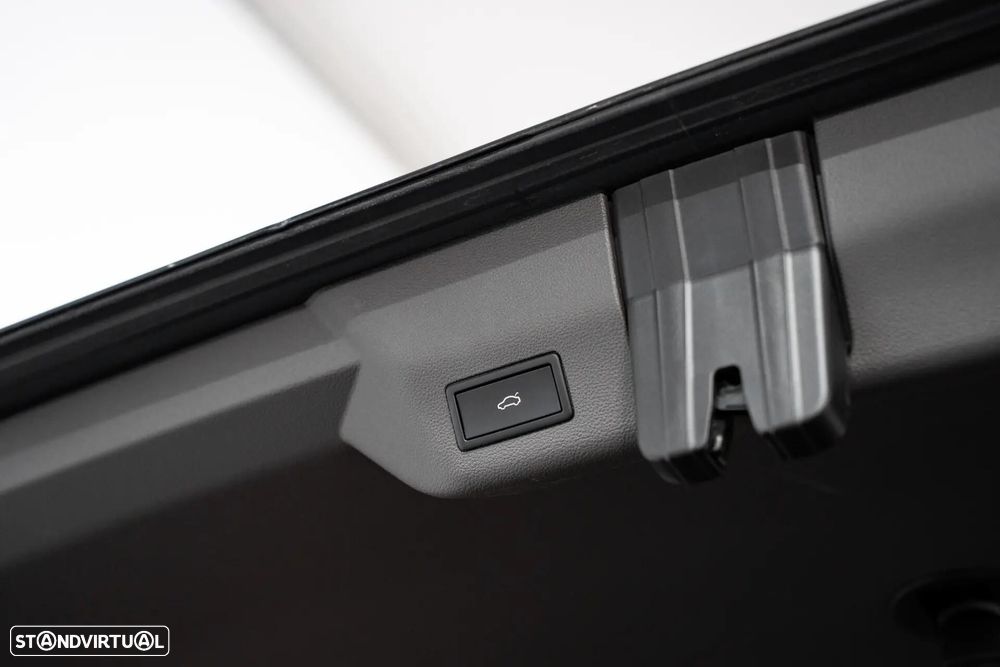 VW Multivan 1.4 TSI e-Hybrid Life Longa DSG - 36