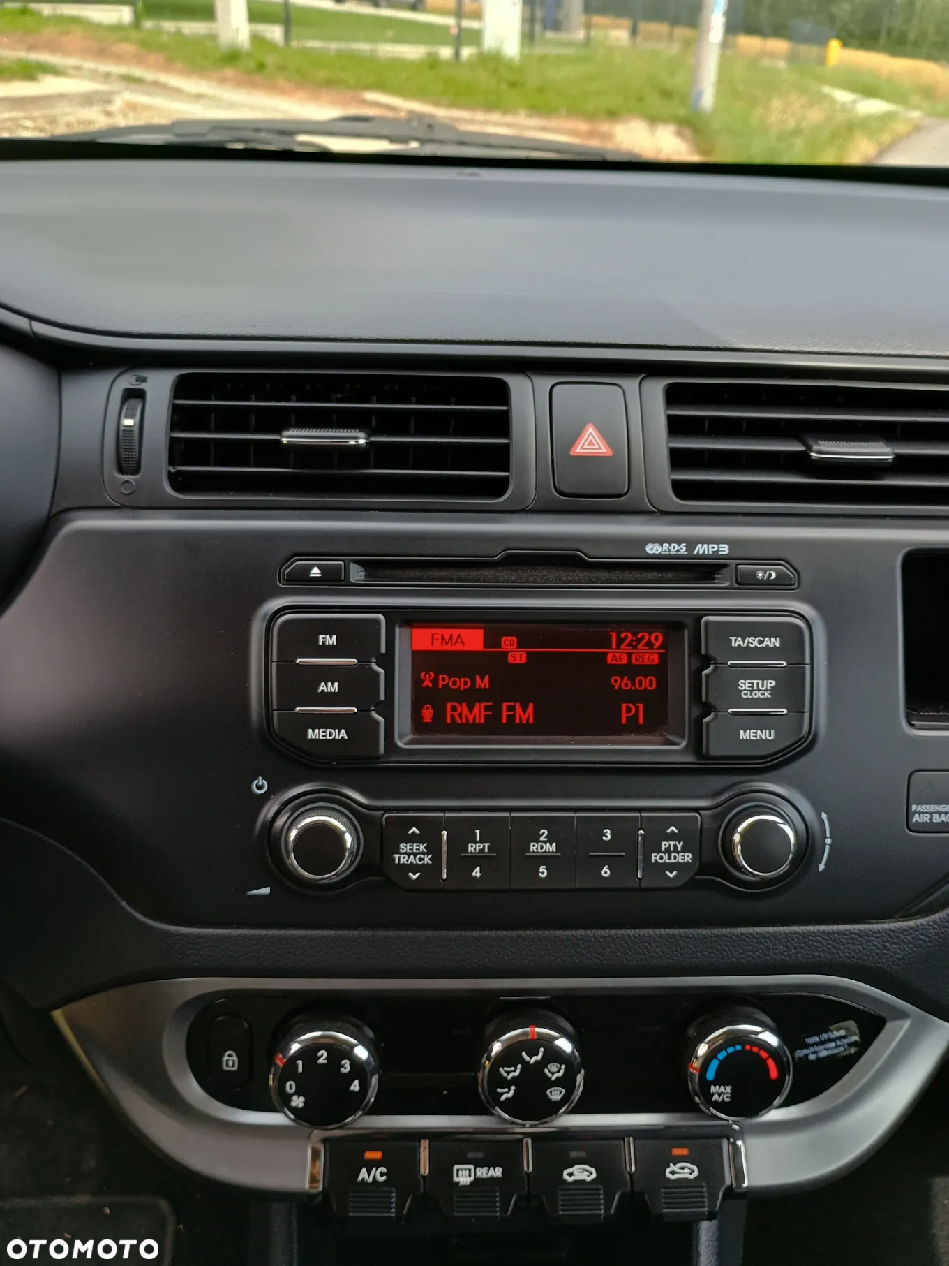 Kia Rio 1.4 Dream-Team Edition - 28