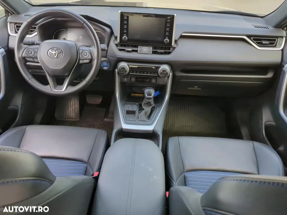 Toyota RAV4 - 5
