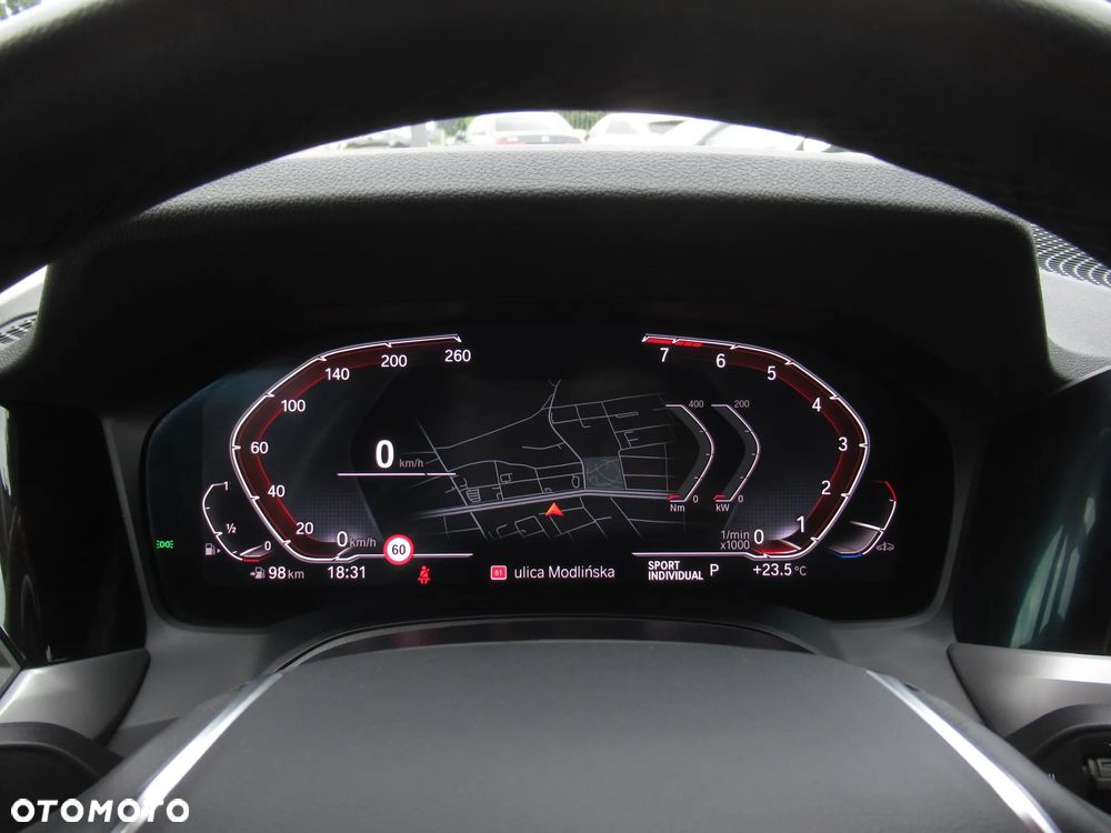 BMW Seria 3 330i xDrive - 33