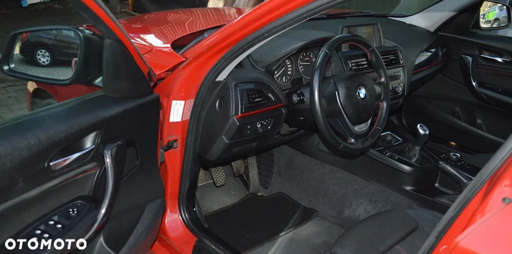 BMW Seria 1 - 32