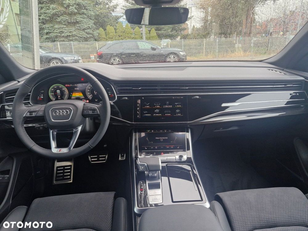 Audi Q8 - 11
