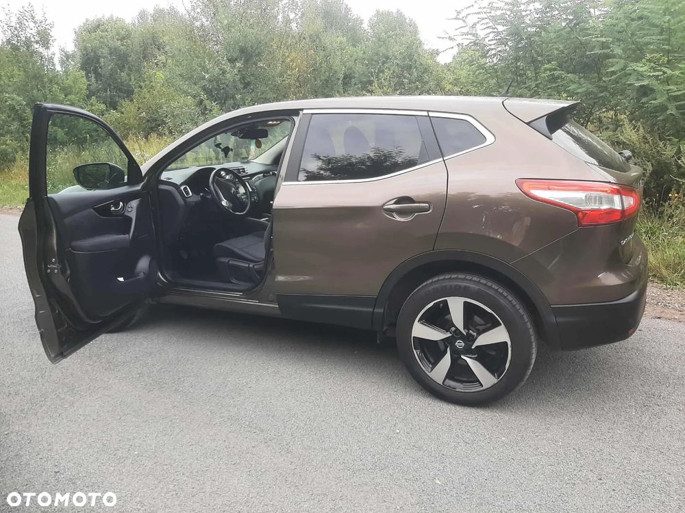 Nissan Qashqai 1.6 DIG-T N-Connecta - 2