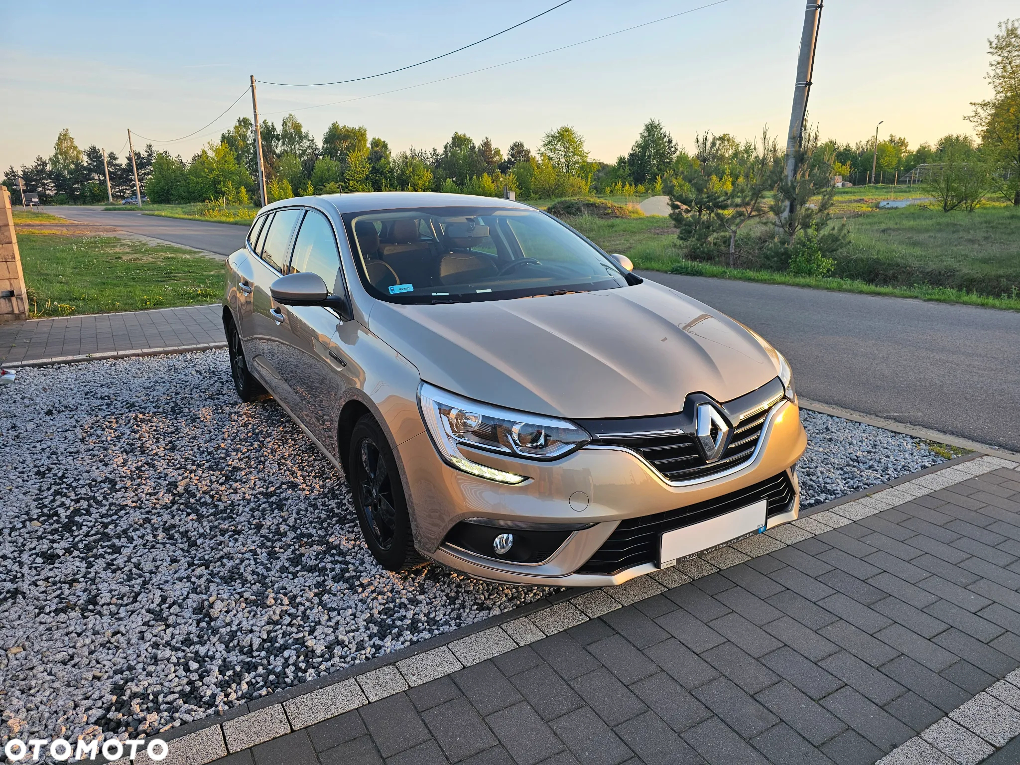 Renault Megane 1.6 SCe Life - 3