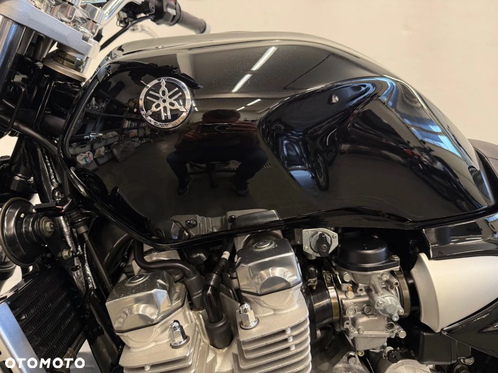 Yamaha XJR - 20