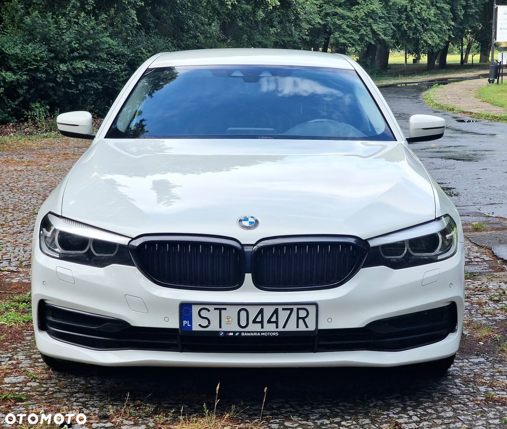 BMW Seria 5 520d Luxury Line - 11