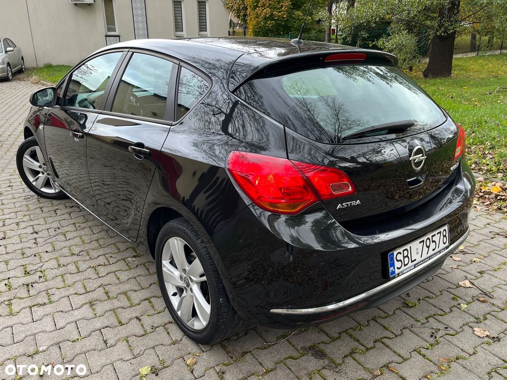 Opel Astra 1.4 Turbo Design Edition - 3