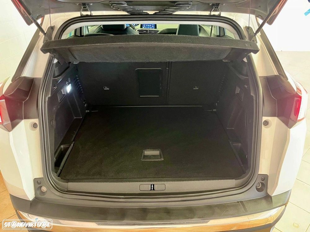 Peugeot 3008 1.2 PureTech Allure EAT6 - 29