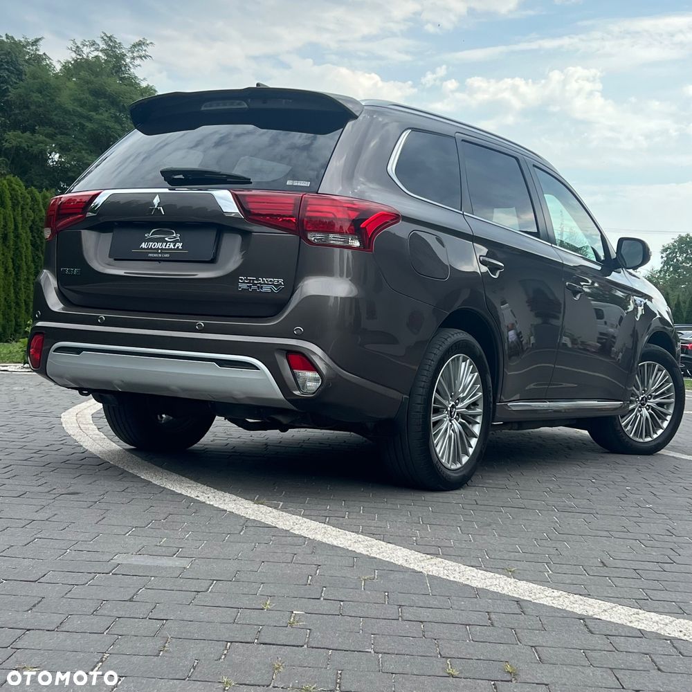 Mitsubishi Outlander 2.4 4WD Diamant - 13