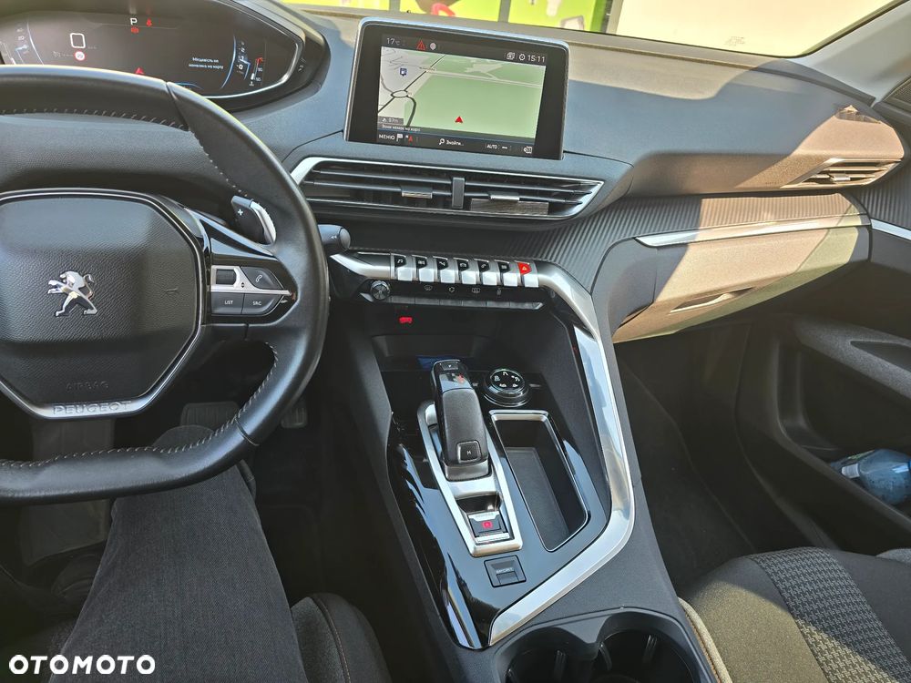 Peugeot 3008 1.5 BlueHDi Allure S&S EAT8 - 18