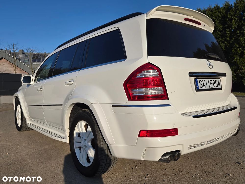 Mercedes-Benz GL 500 4Matic 7G-TRONIC - 8