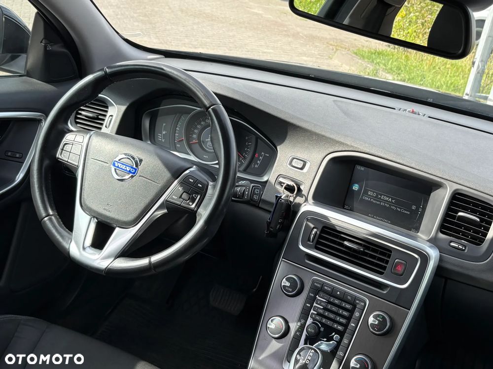 Volvo V60 T4 Momentum - 14