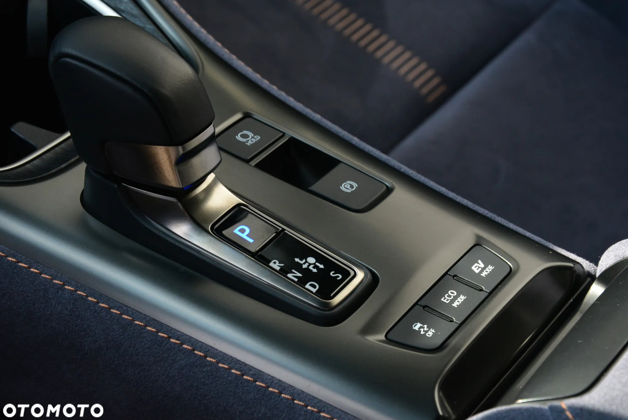 Lexus LBX 1.5 Hybrid Cool - 16